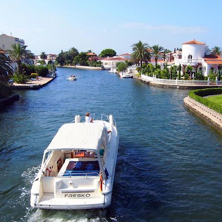 Holiday Home Peni By Interhome Empuriabrava Eksteriør billede