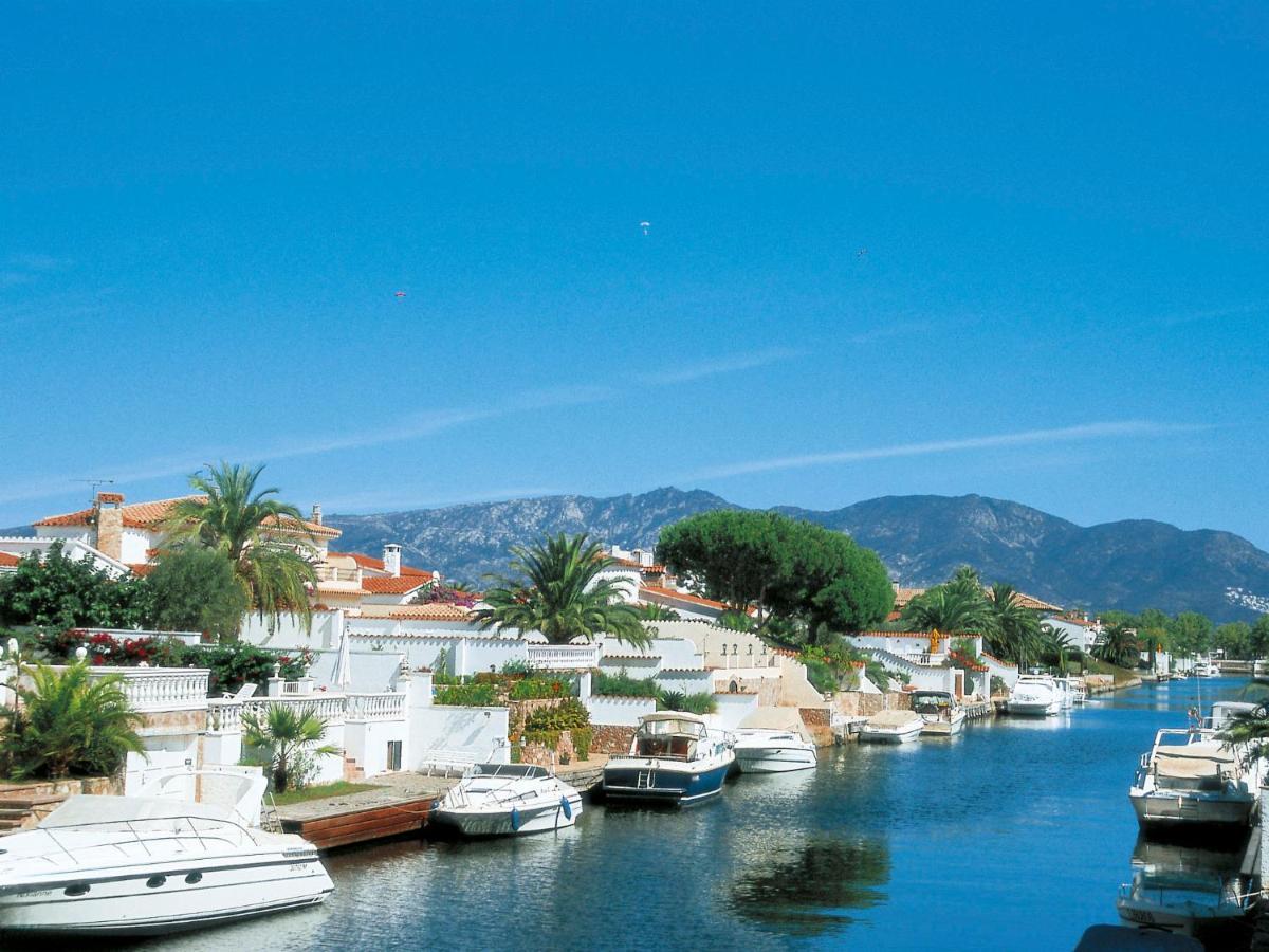 Holiday Home Peni By Interhome Empuriabrava Eksteriør billede
